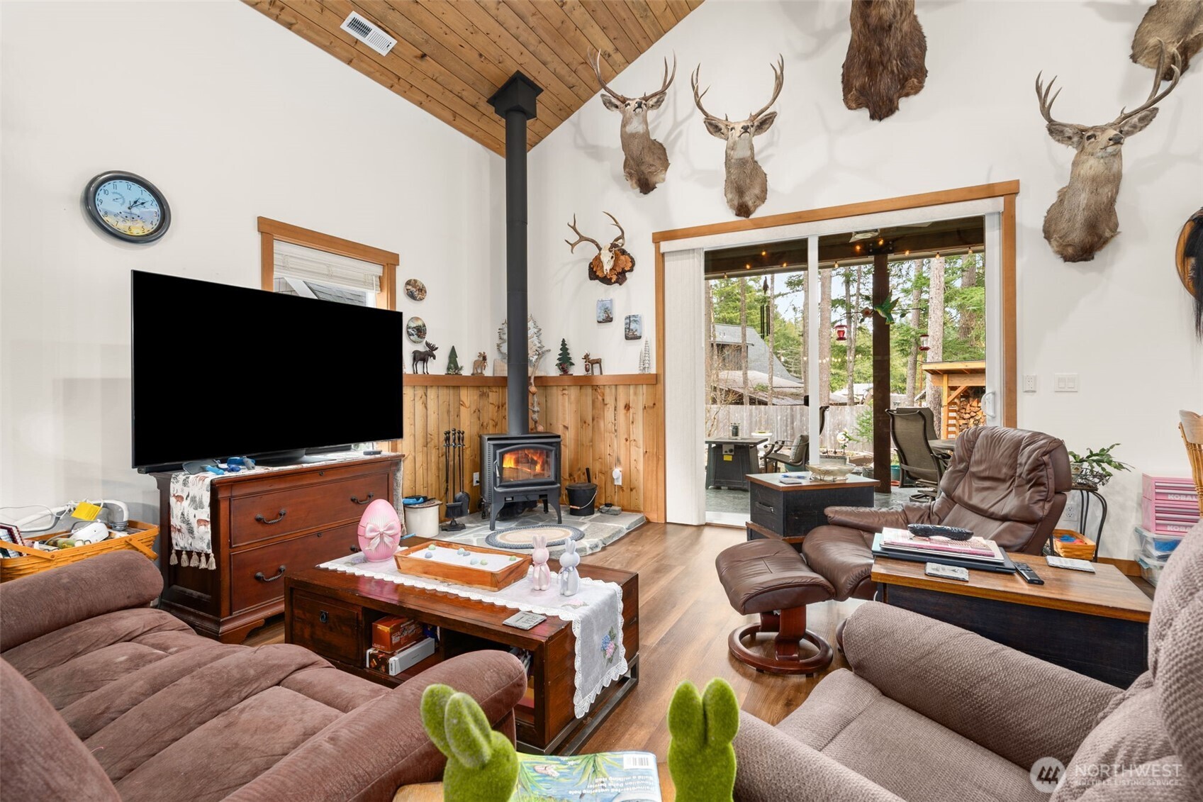 103 Mountain View Lane S, Packwood, WA 98361