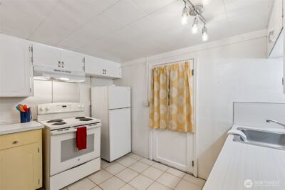 1347 N Pear Street NE, Olympia, WA 98506 - Photo 32