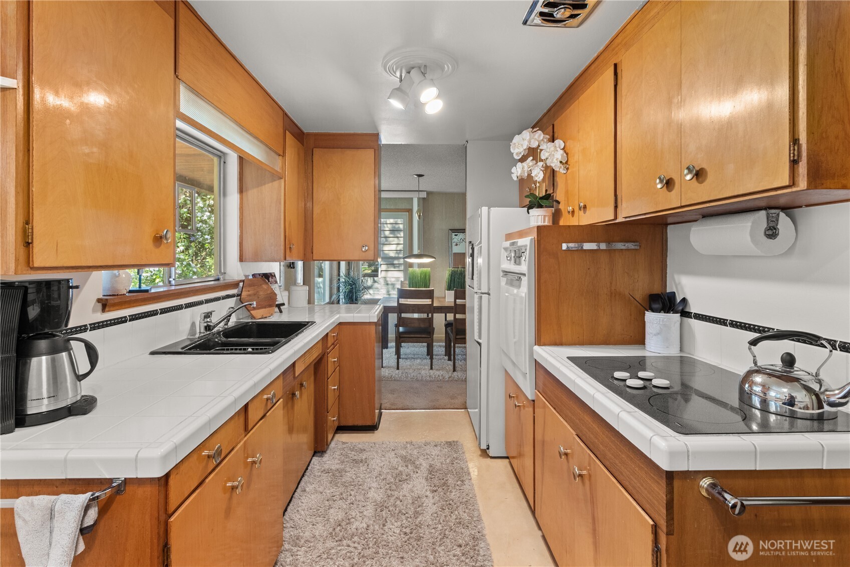 15829 4th Avenue SW, Burien, WA 98166