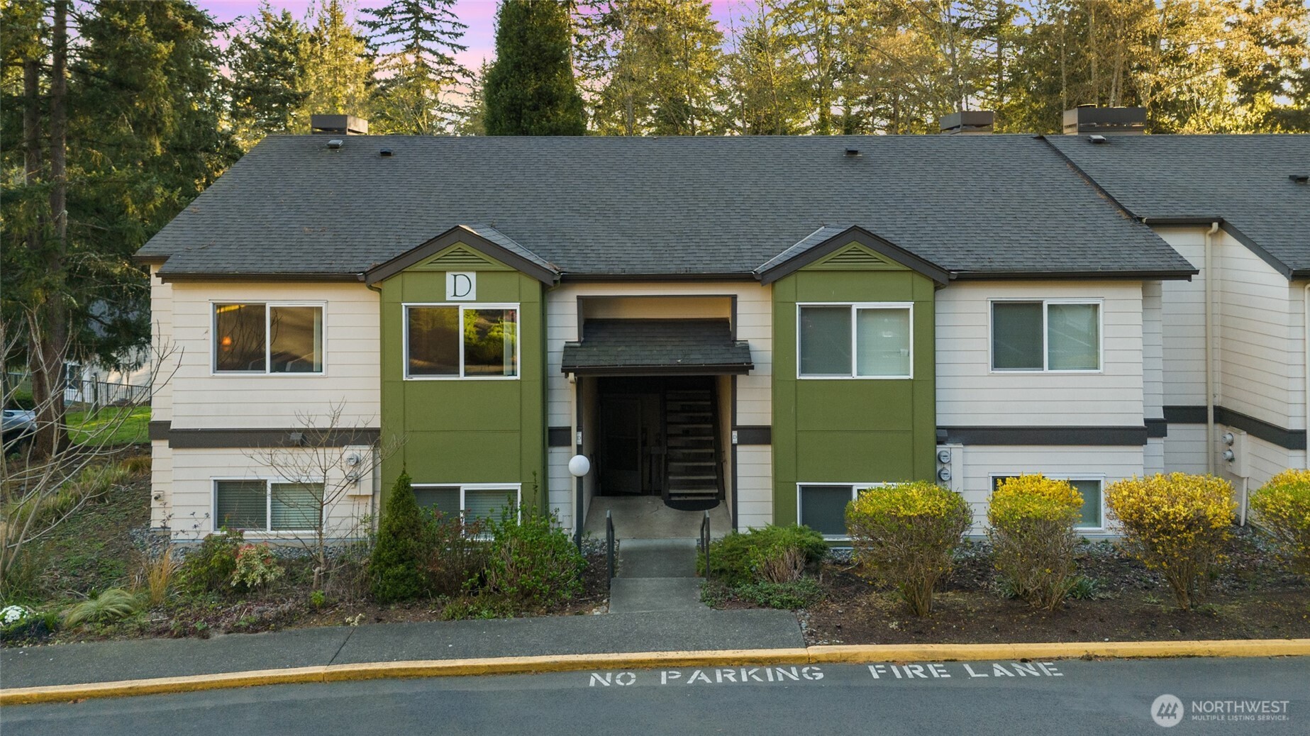 31500 33rd Place SW #D201, Federal Way, WA 98023