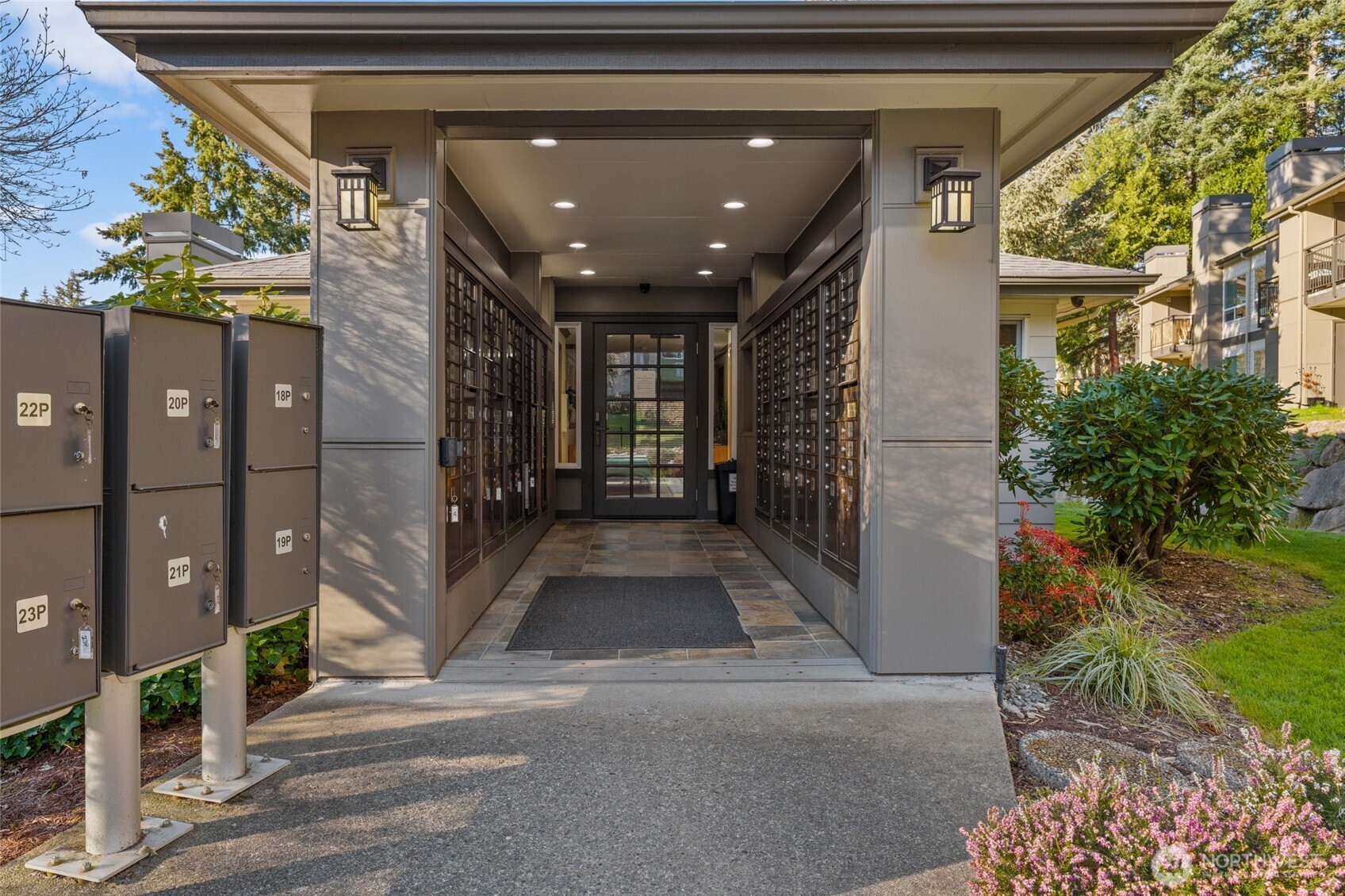 31500 33rd Place SW #D201, Federal Way, WA 98023