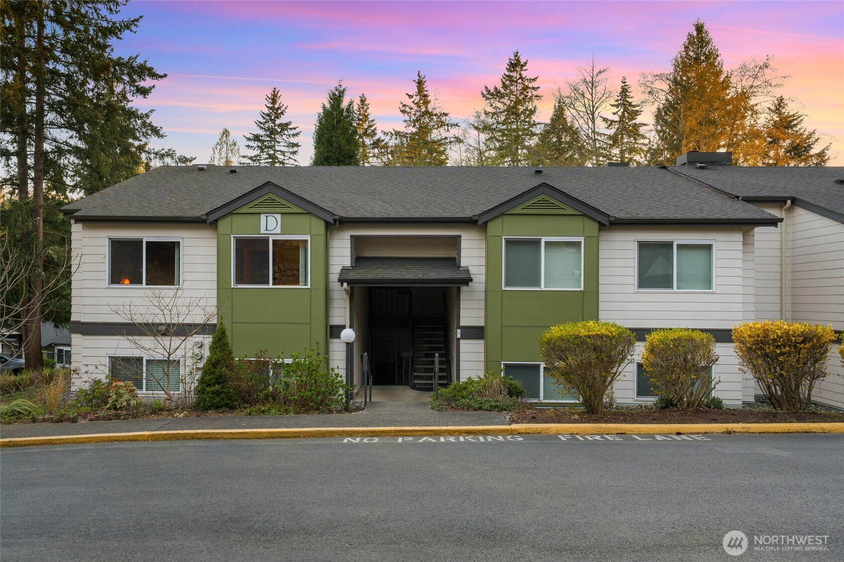 31500 33rd Place SW #D201, Federal Way, WA 98023
