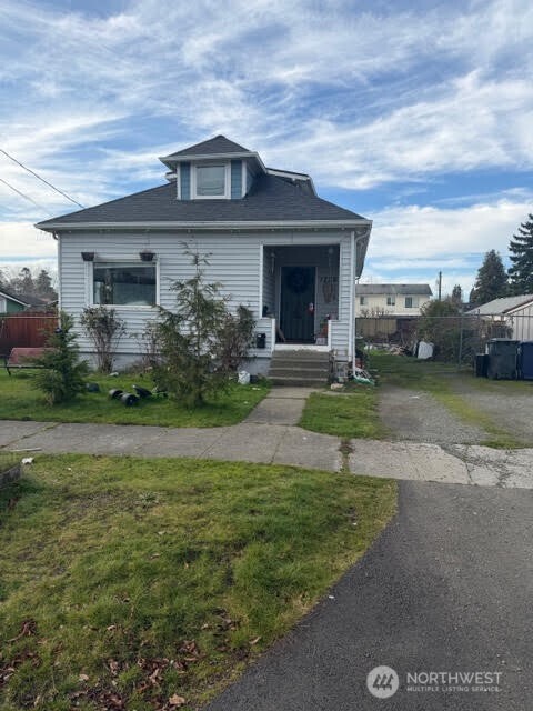 1226 S State Street , Tacoma, WA 98405