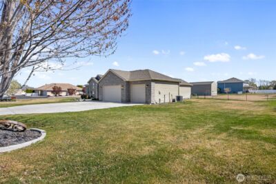 1859 F.5 Road NE, Moses Lake, WA 98837 - Photo 2