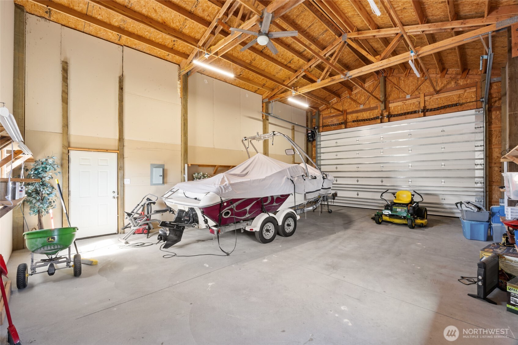 1859 F.5 Road NE, Moses Lake, WA 98837