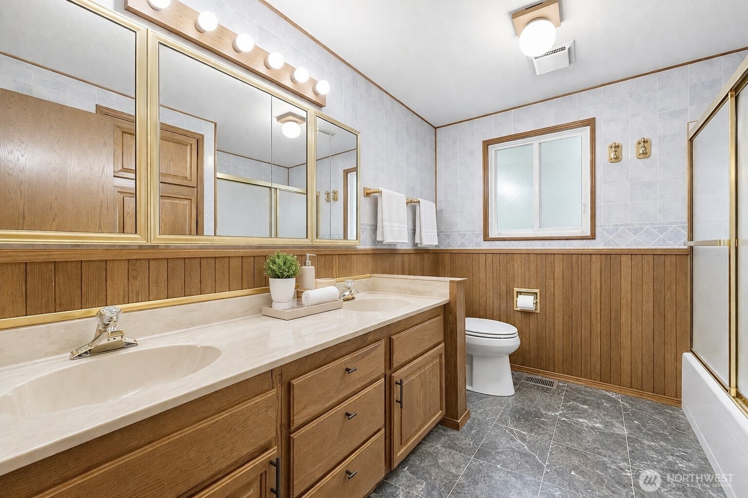 4029 SanMar Drive NE, Olympia, WA 98506