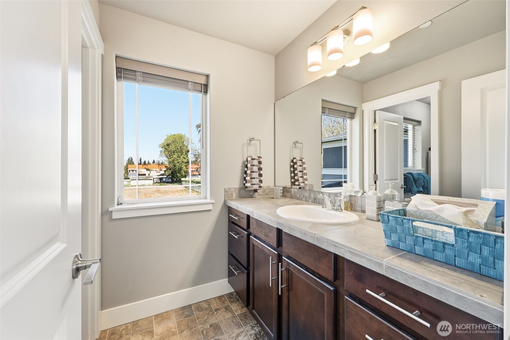 35703 20th Avenue SW, Federal Way, WA 98023