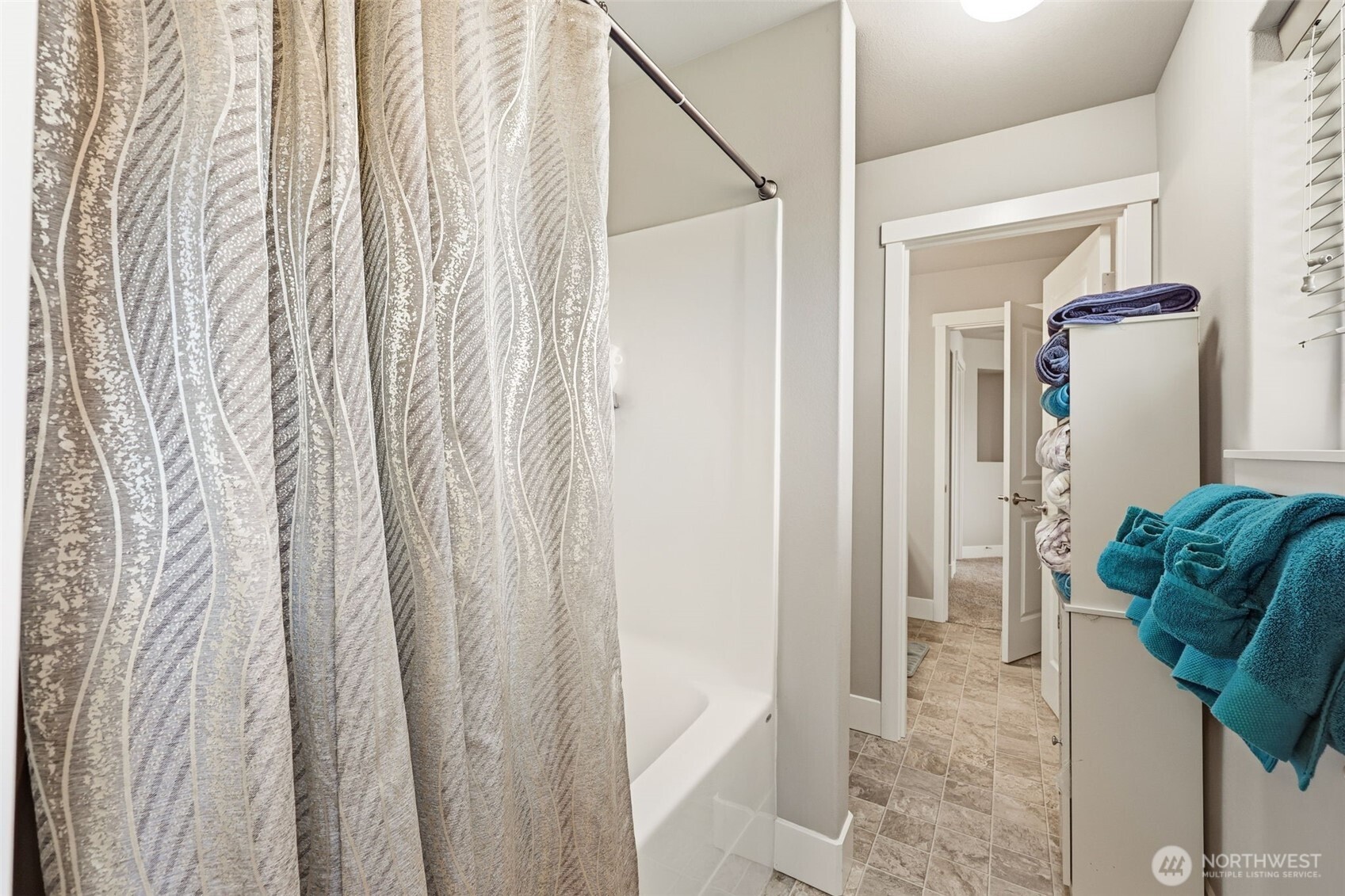 35703 20th Avenue SW, Federal Way, WA 98023