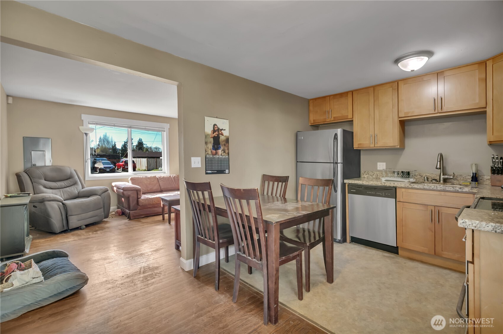 516 6th Ave S, Kent, WA 98032