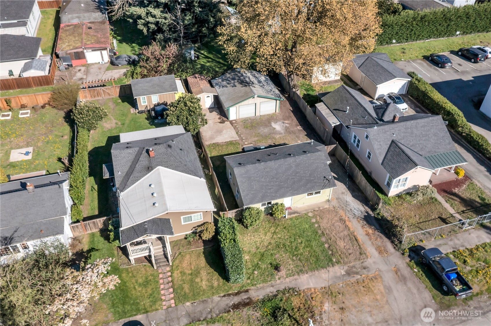 516 6th Ave S, Kent, WA 98032