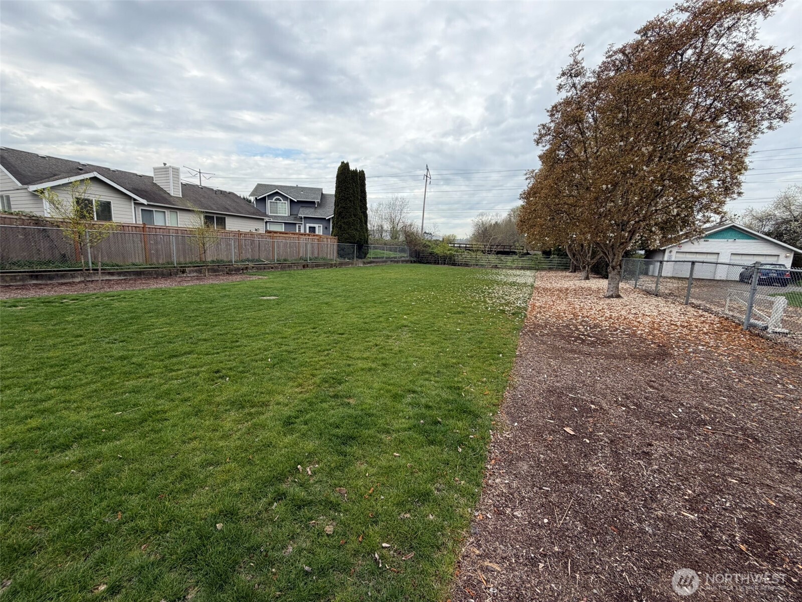 516 6th Ave S, Kent, WA 98032