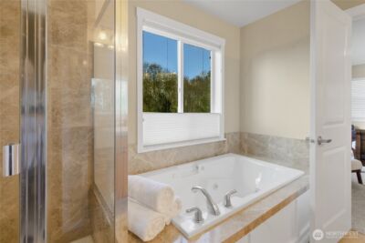 2023 Kennewick Place NE, Renton, WA 98056 - Photo 17