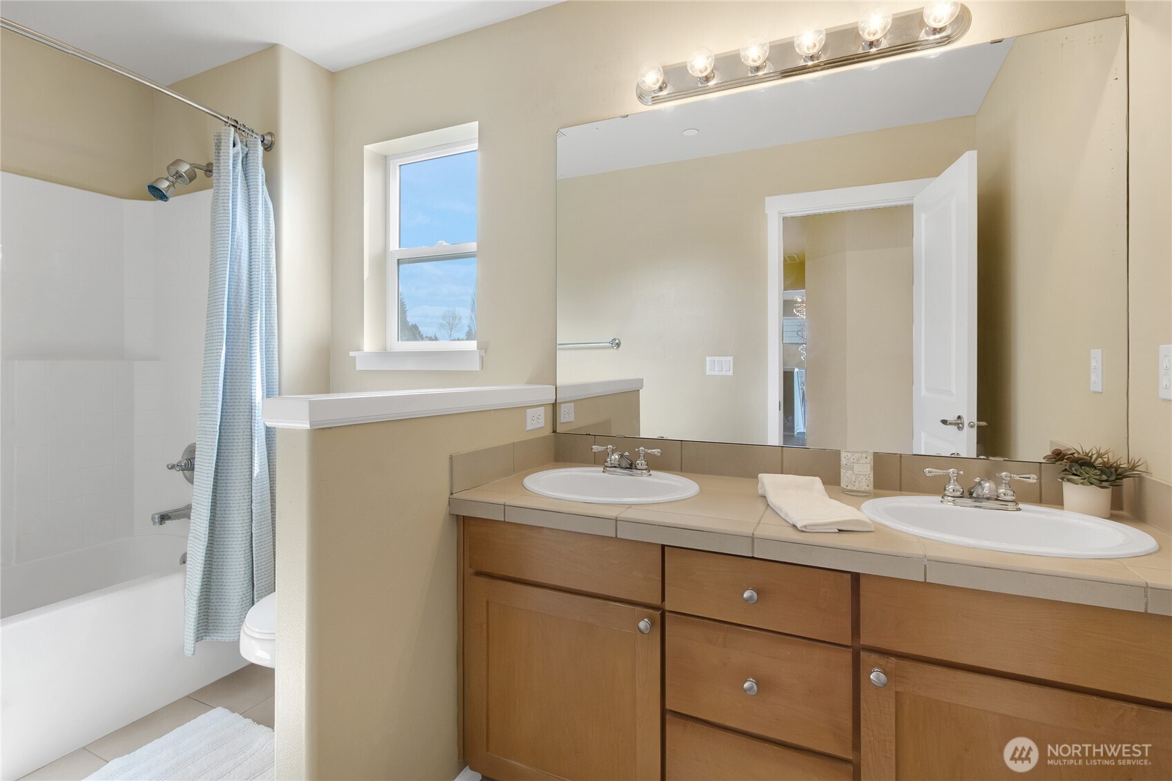 2023 Kennewick Place NE, Renton, WA 98056