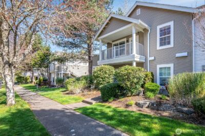 1766 Kennedy Place #D6, Dupont, WA 98327 - Photo 2
