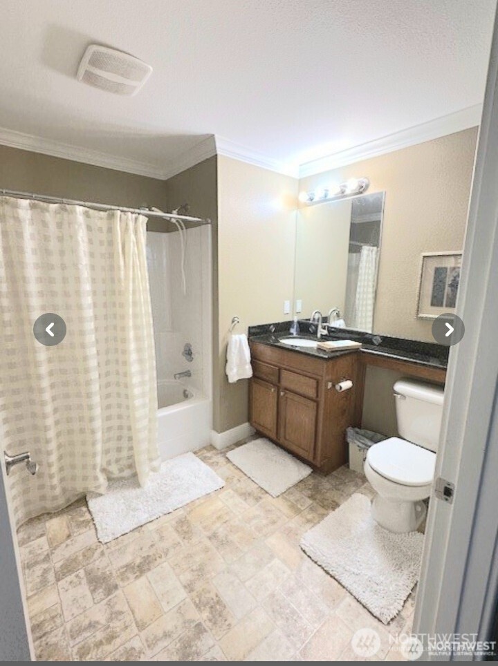 23943 NE 115th Lane #204, Redmond, WA 98053