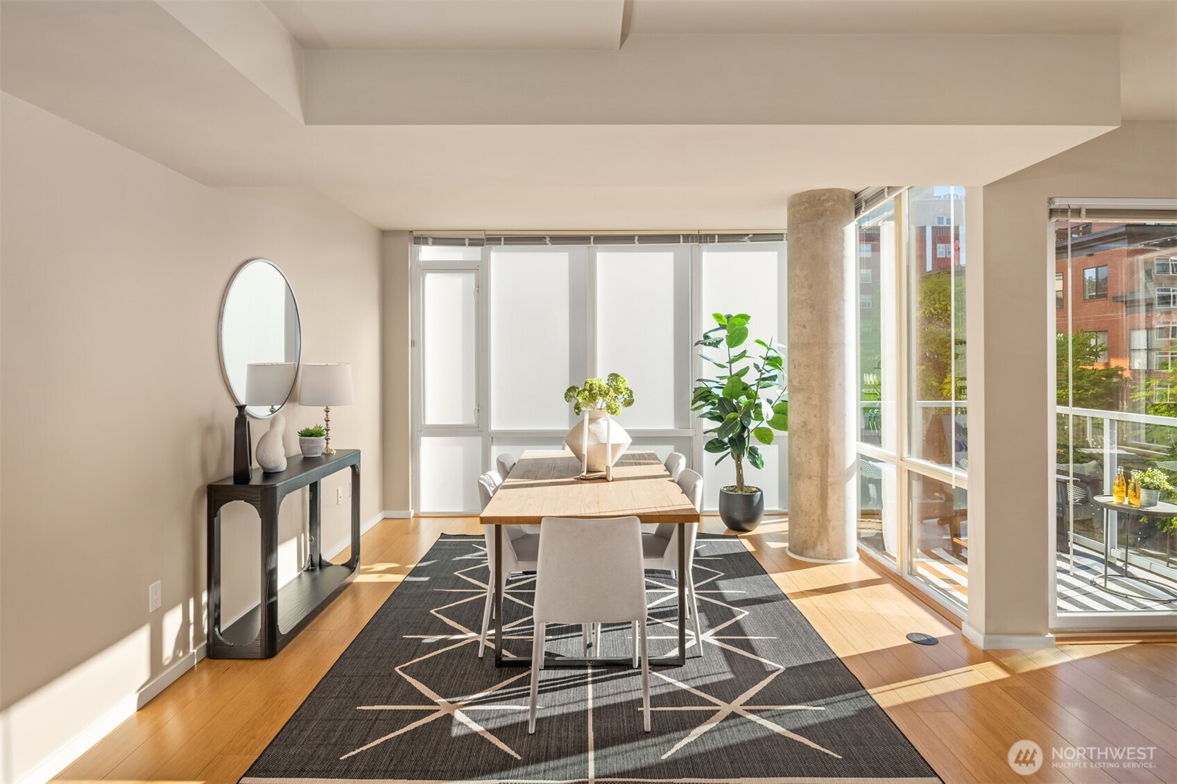 76 Cedar Street #609, Seattle, WA 98121