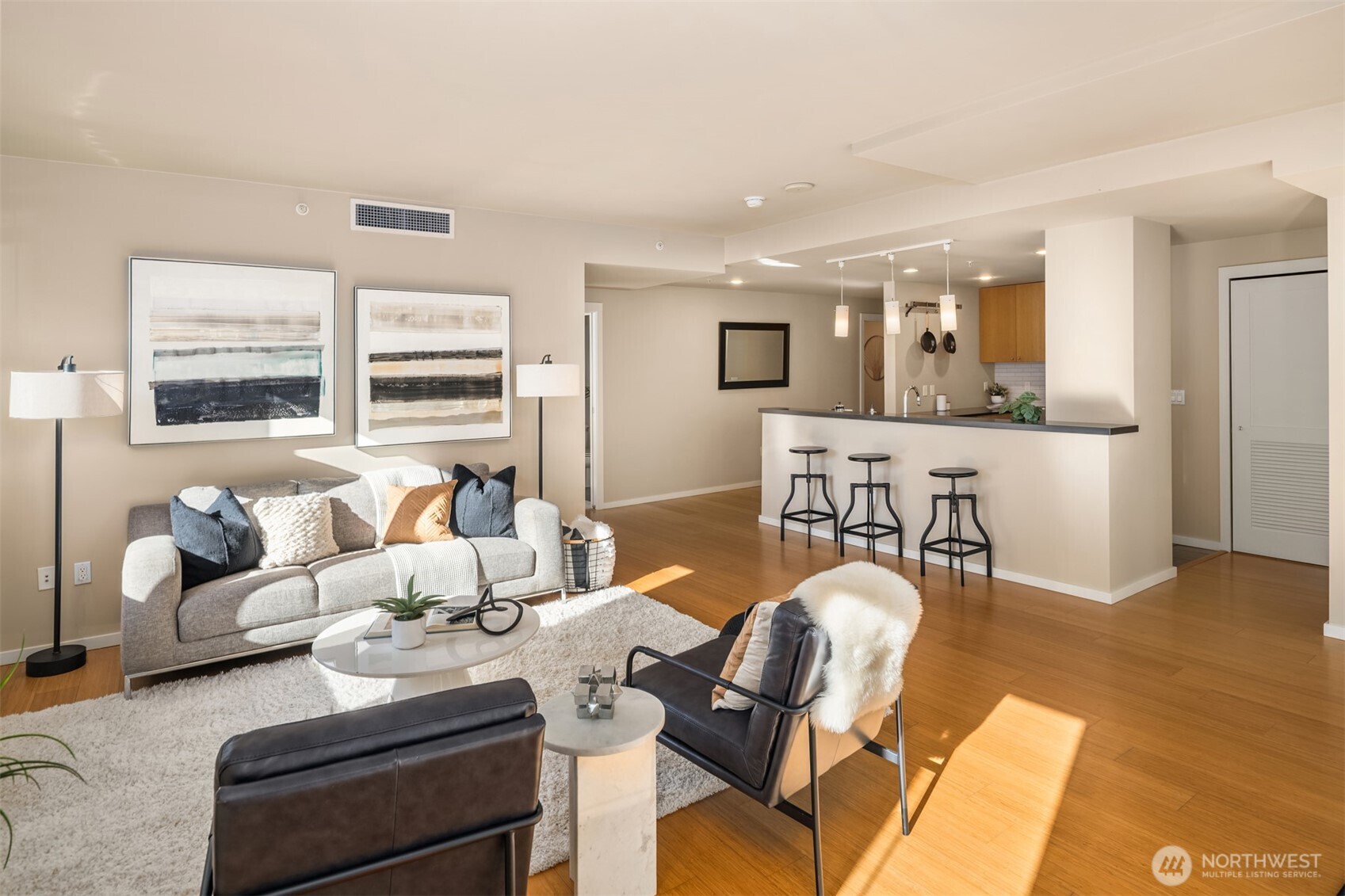 76 Cedar Street #609, Seattle, WA 98121