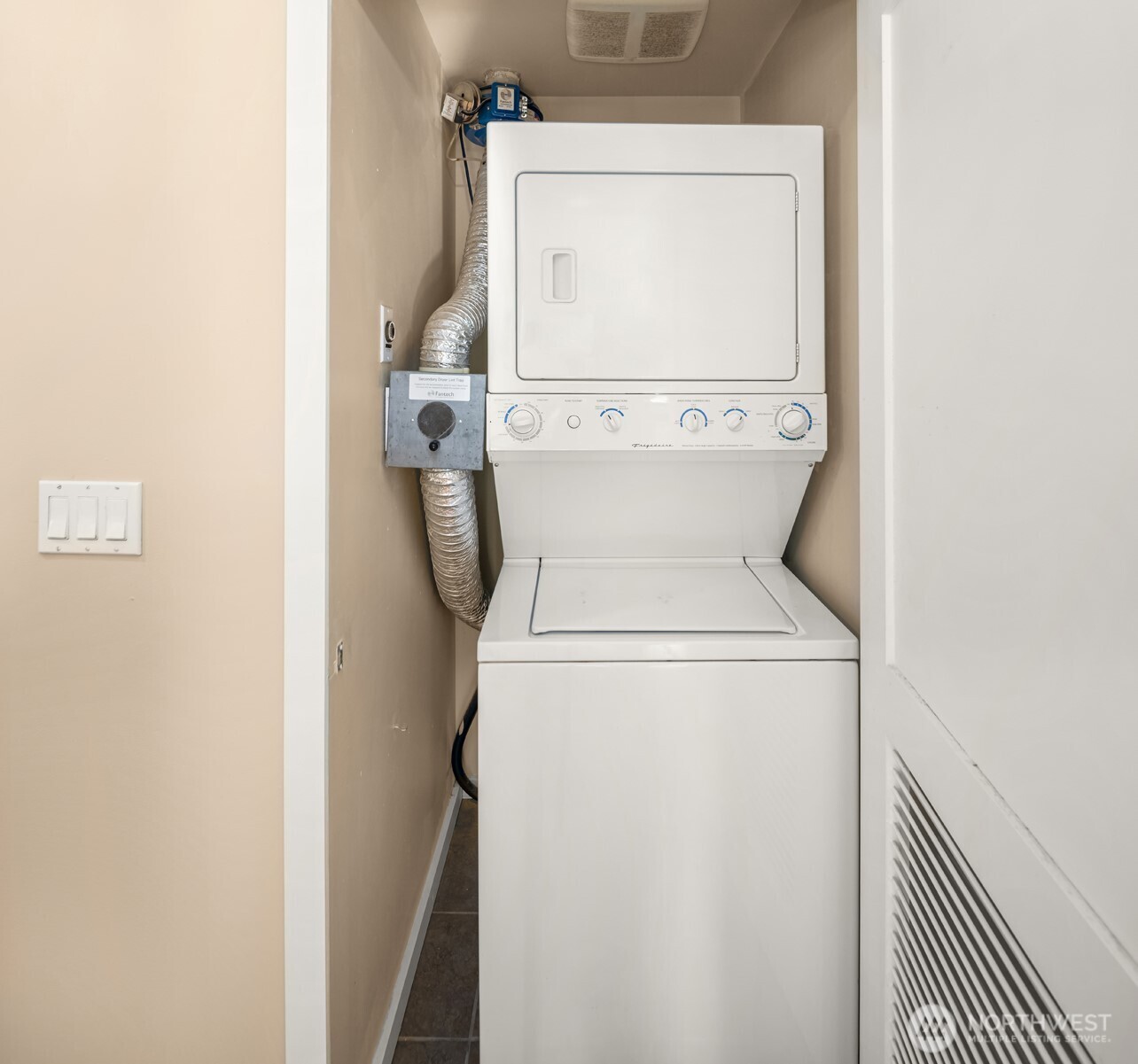 76 Cedar Street #609, Seattle, WA 98121