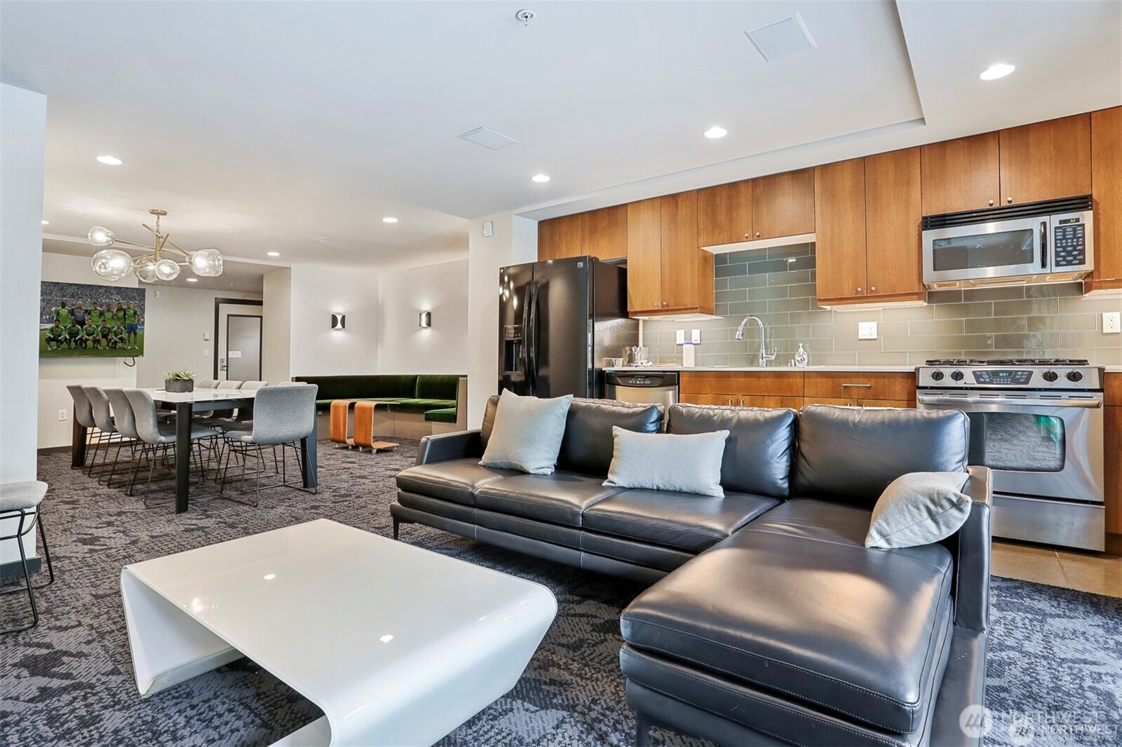 76 Cedar Street #609, Seattle, WA 98121