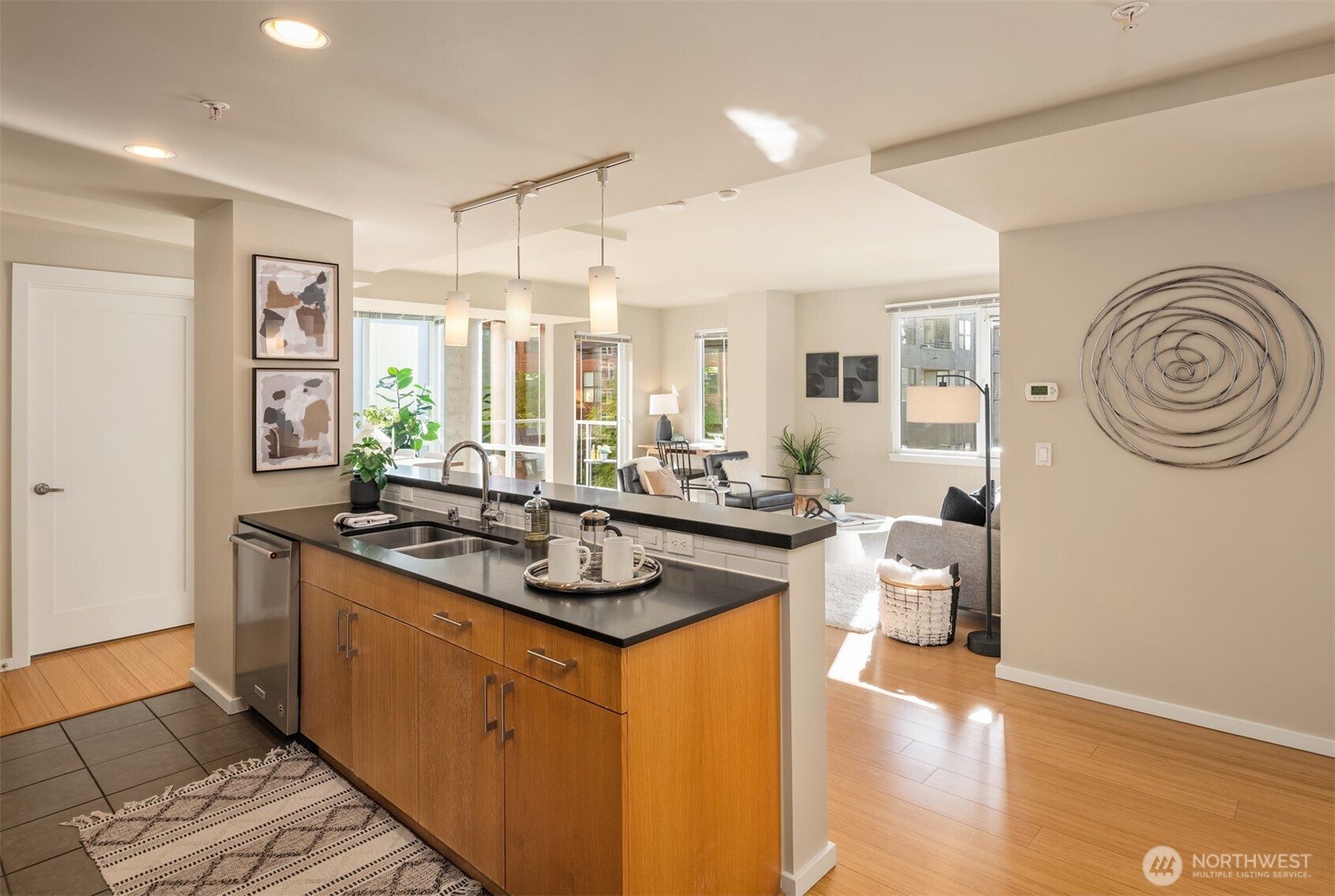 76 Cedar Street #609, Seattle, WA 98121