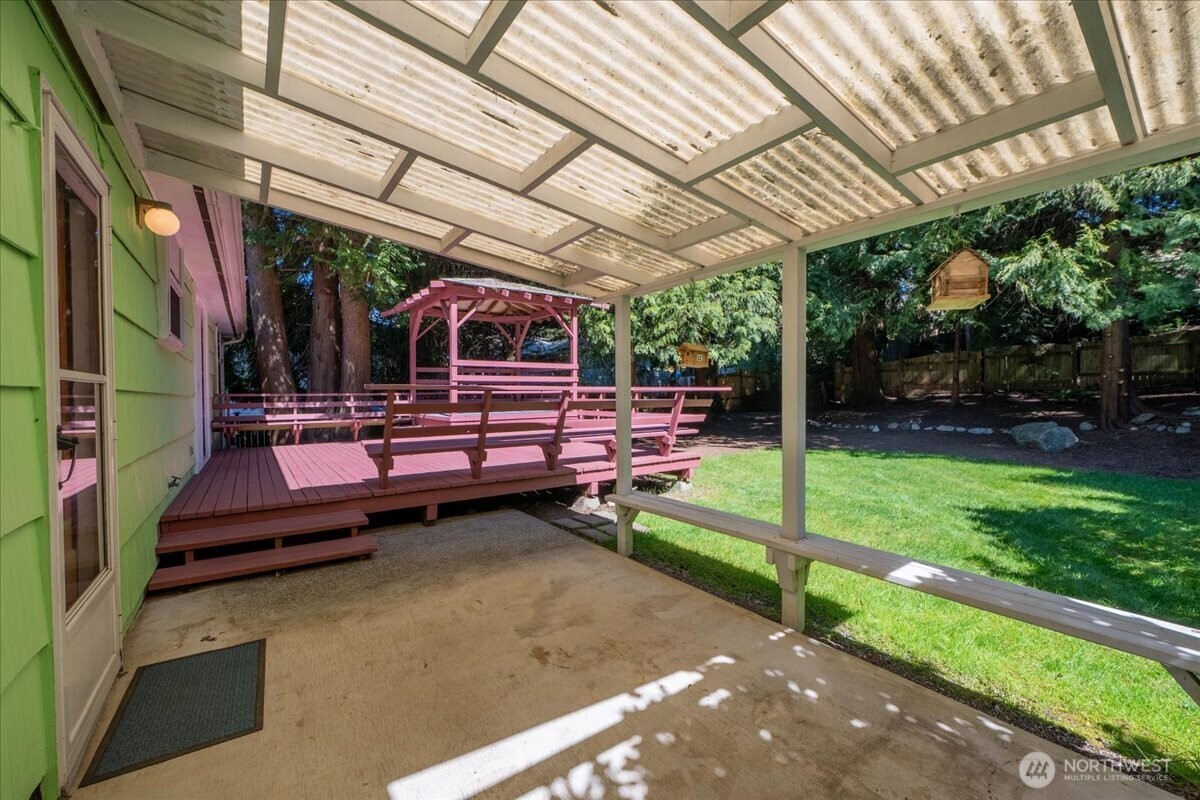 14828 Ashworth Avenue N, Seattle, WA 98117