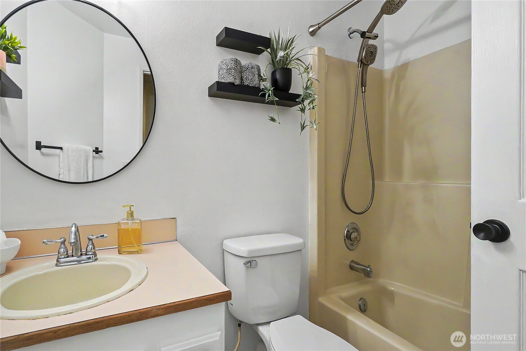 1400 SW Station Circle Road , Port Orchard, WA 98367