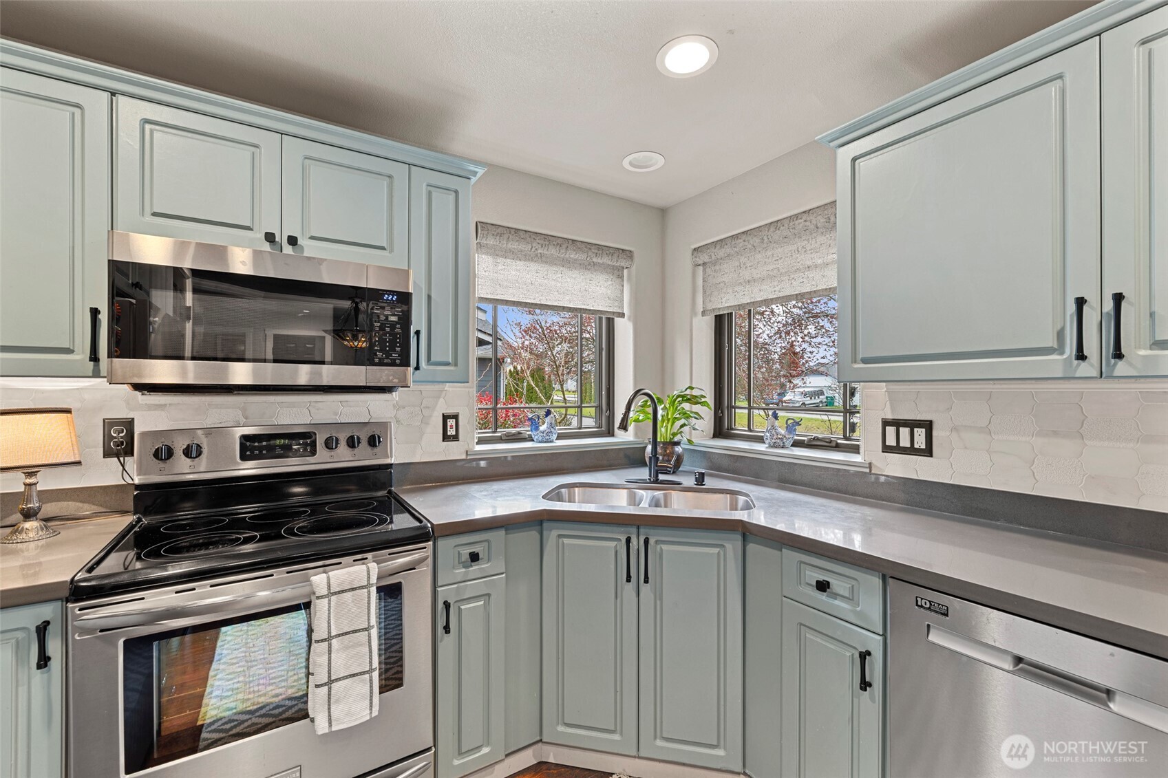 108 S 28th Street , Mount Vernon, WA 98274