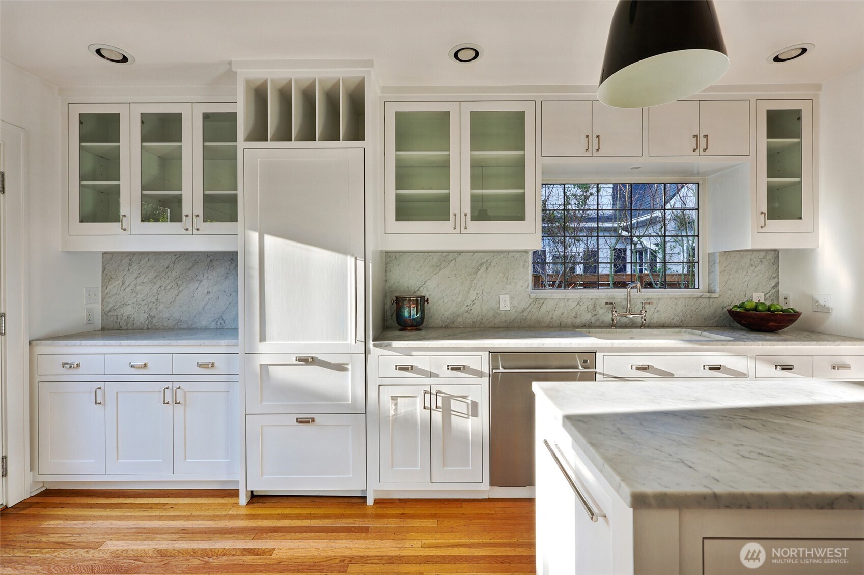 719 35th Avenue , Seattle, WA 98122