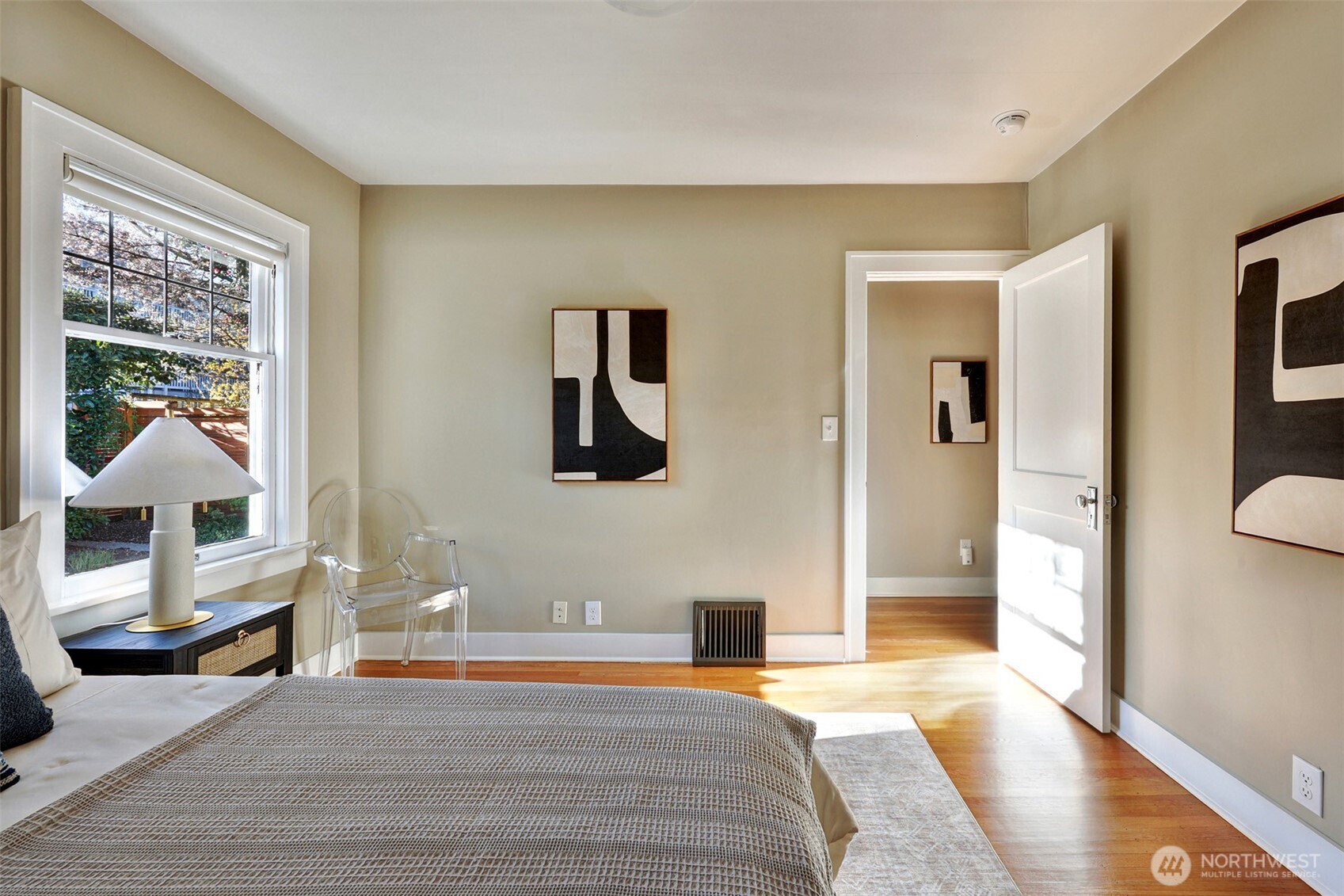 719 35th Avenue , Seattle, WA 98122