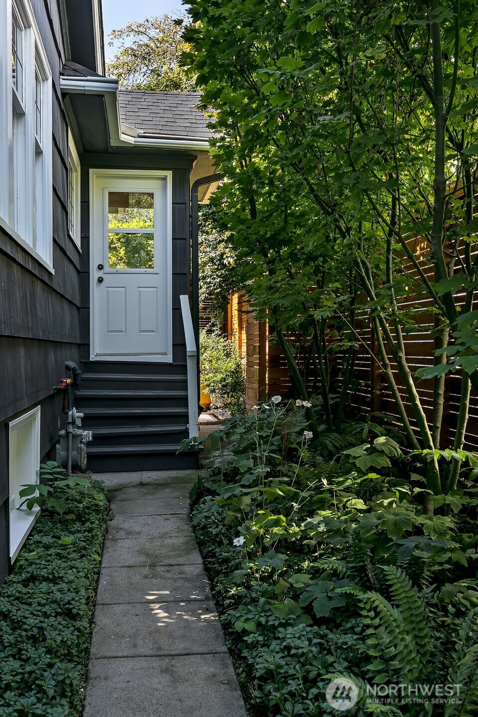 719 35th Avenue , Seattle, WA 98122