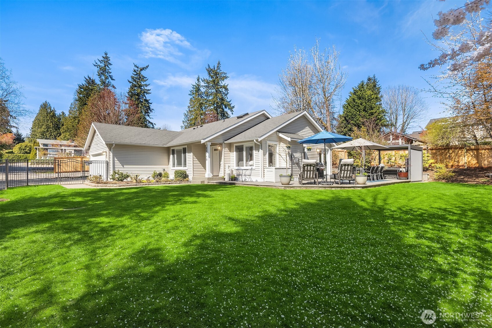 23715 29th Avenue W, Brier, WA 98036