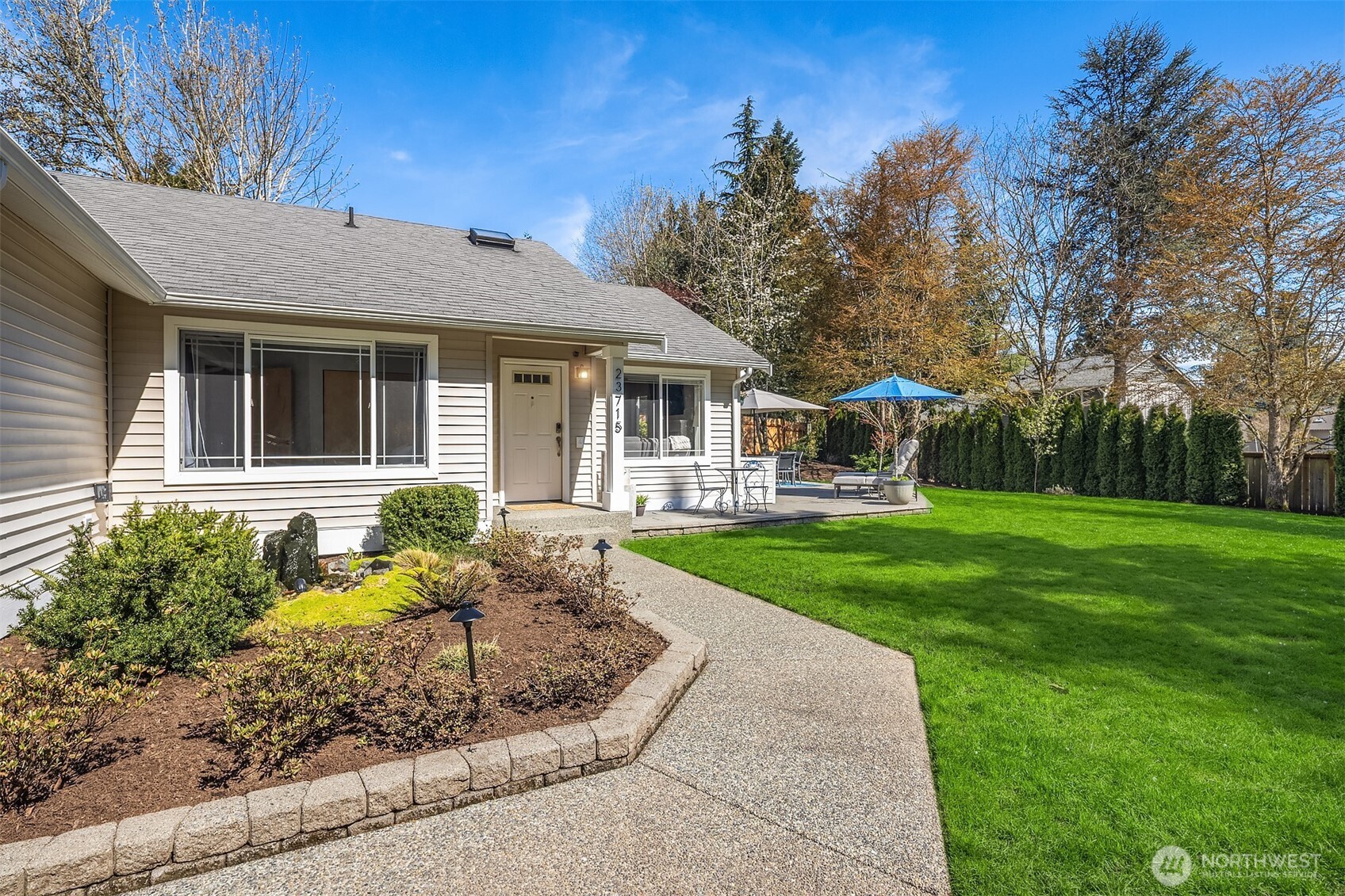 23715 29th Avenue W, Brier, WA 98036
