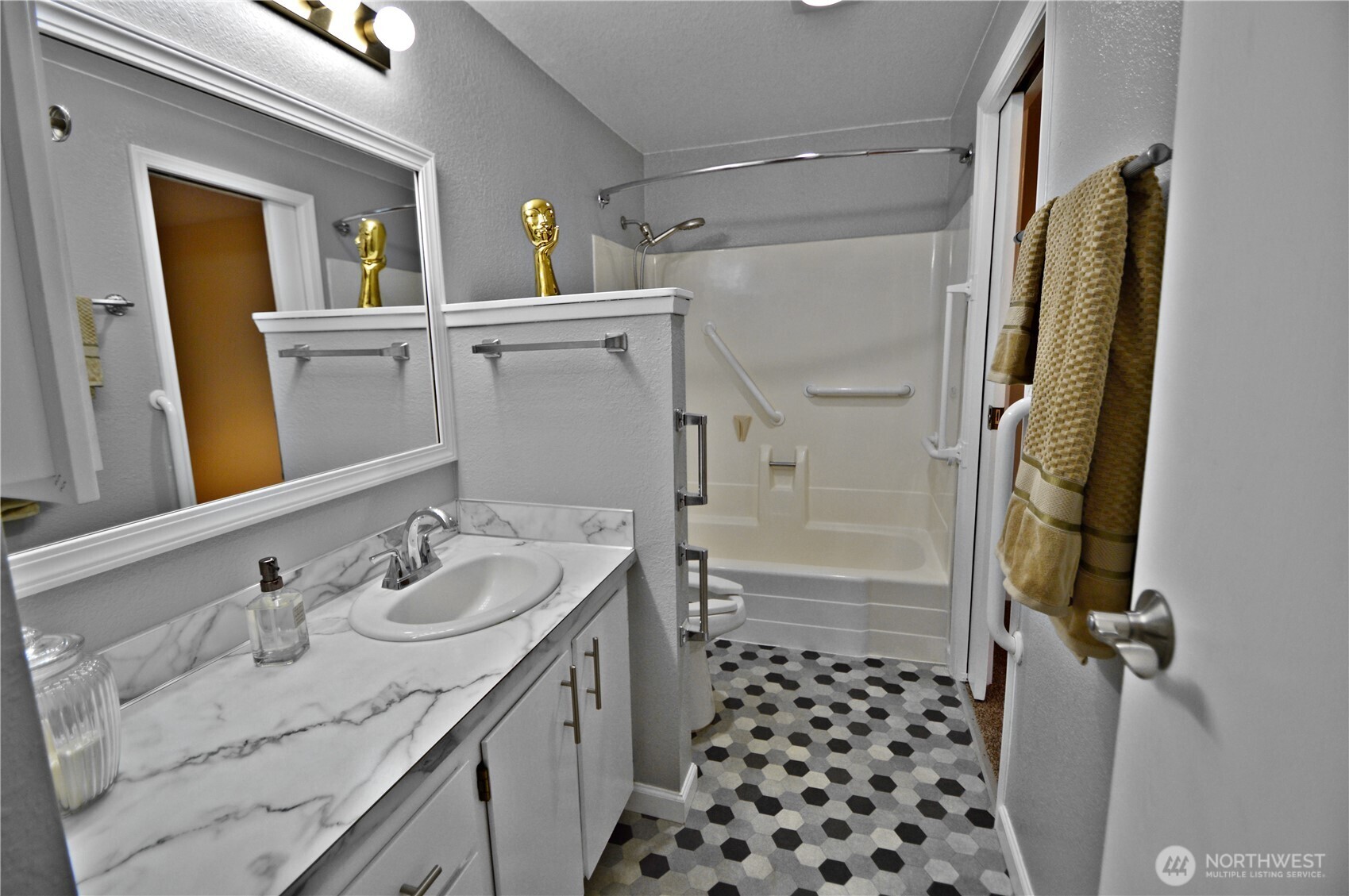 1001 S Pearl Street #A2, Tacoma, WA 98465