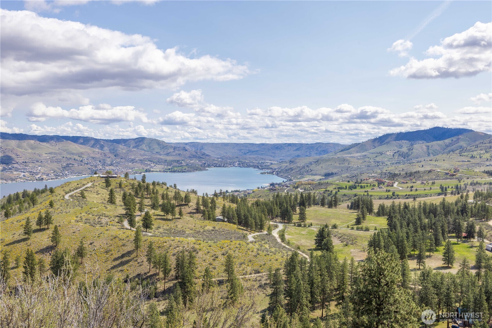 1 Bear Mountain Road , Chelan, WA 98816