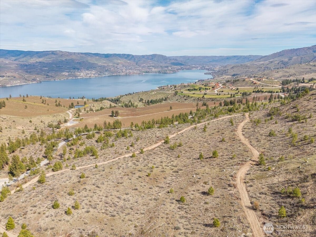 1 Bear Mountain Road , Chelan, WA 98816