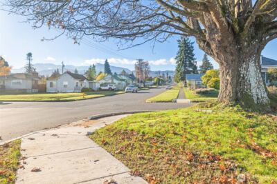 233 E 10th Street , Port Angeles, WA 98362 - Photo 2