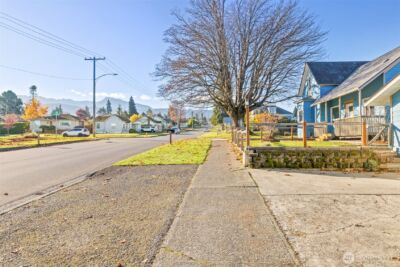 233 E 10th Street , Port Angeles, WA 98362 - Photo 37