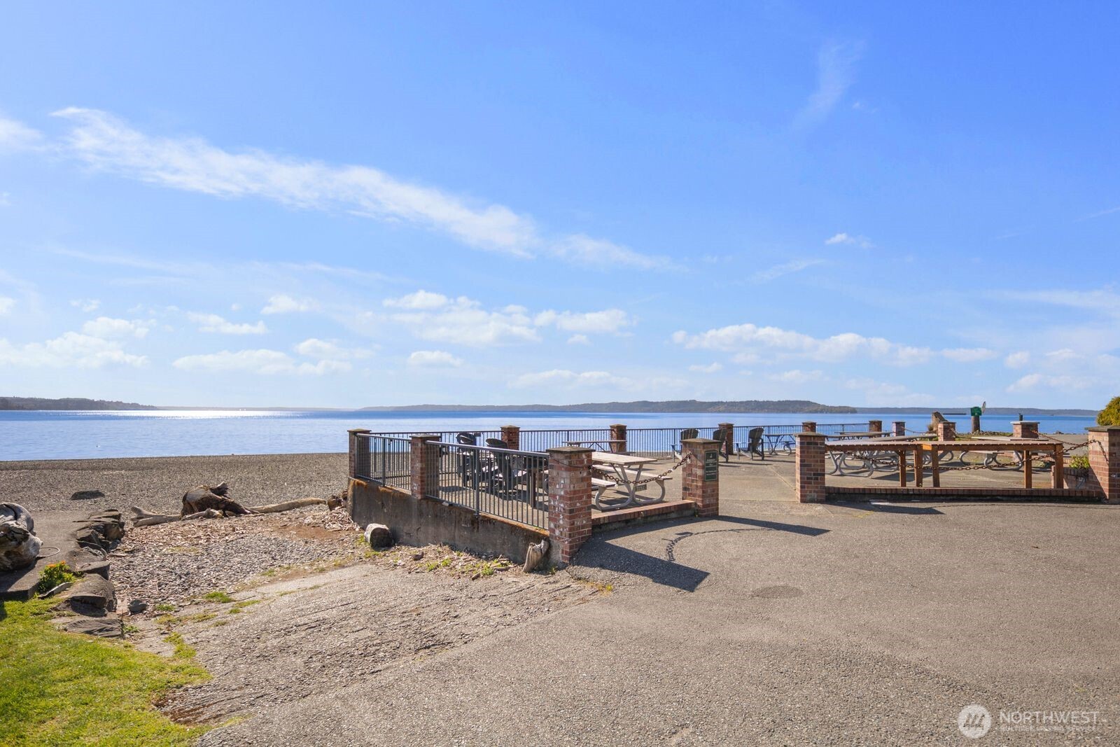 905 S 270th Street , Des Moines, WA 98198