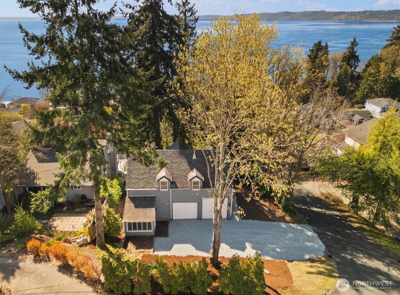 905 S 270th Street , Des Moines, WA 98198