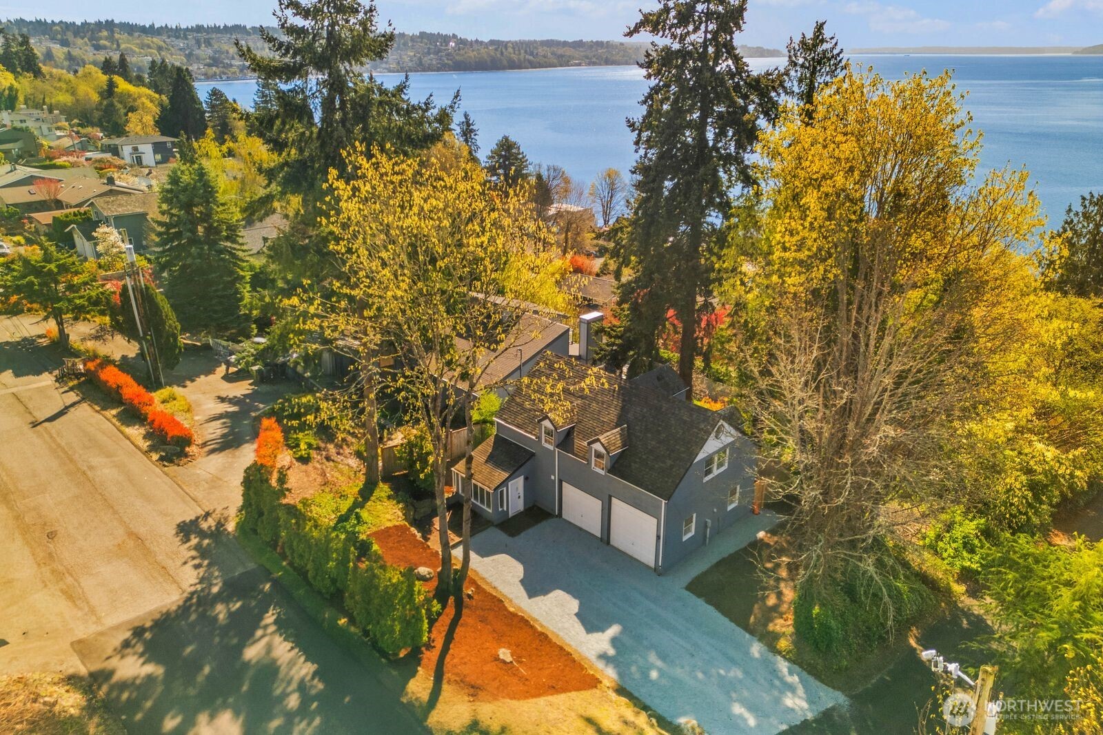 905 S 270th Street , Des Moines, WA 98198