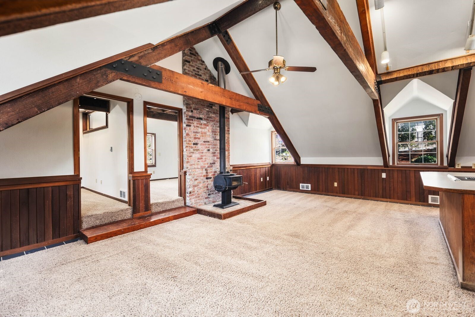 905 S 270th Street , Des Moines, WA 98198