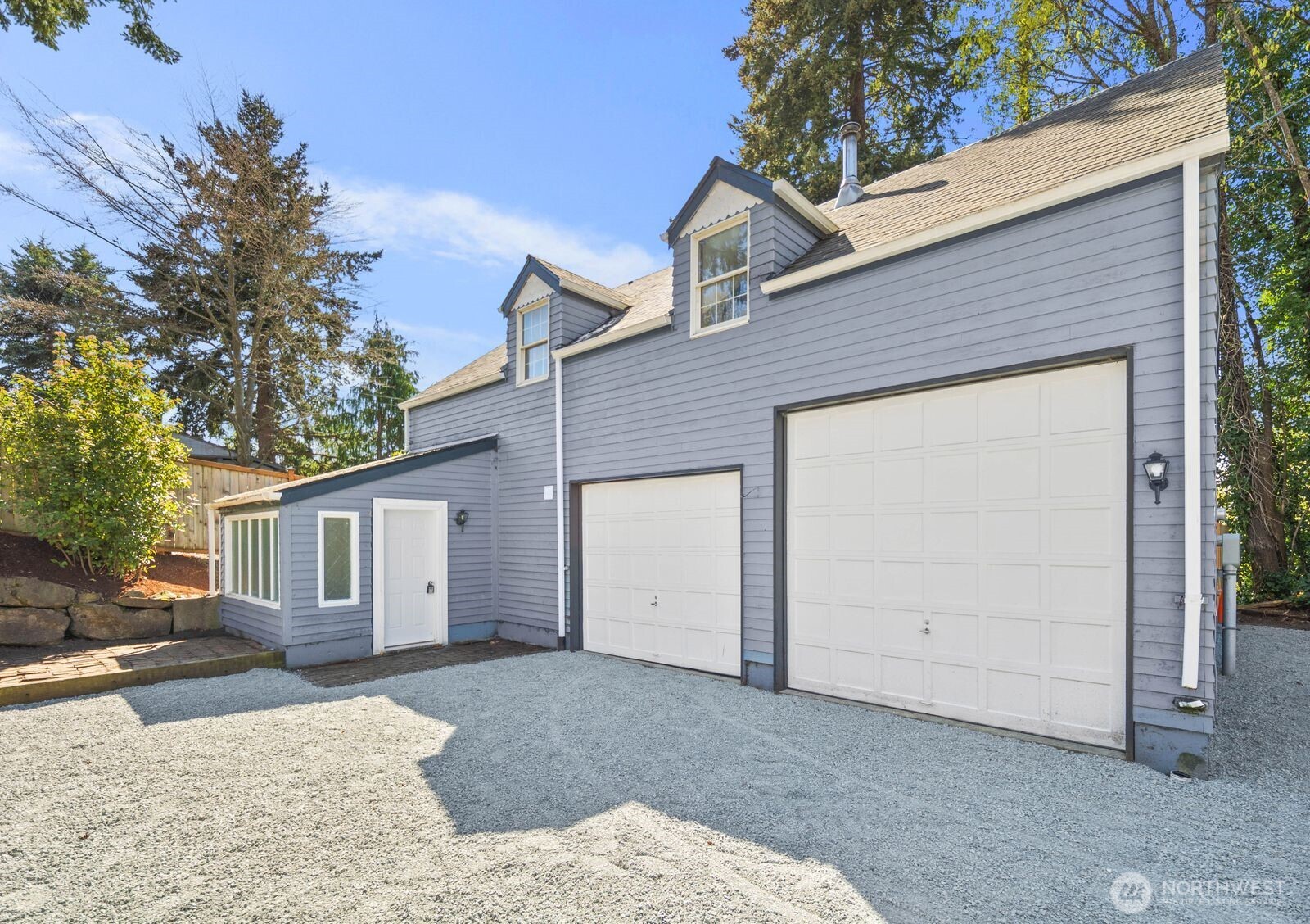 905 S 270th Street , Des Moines, WA 98198