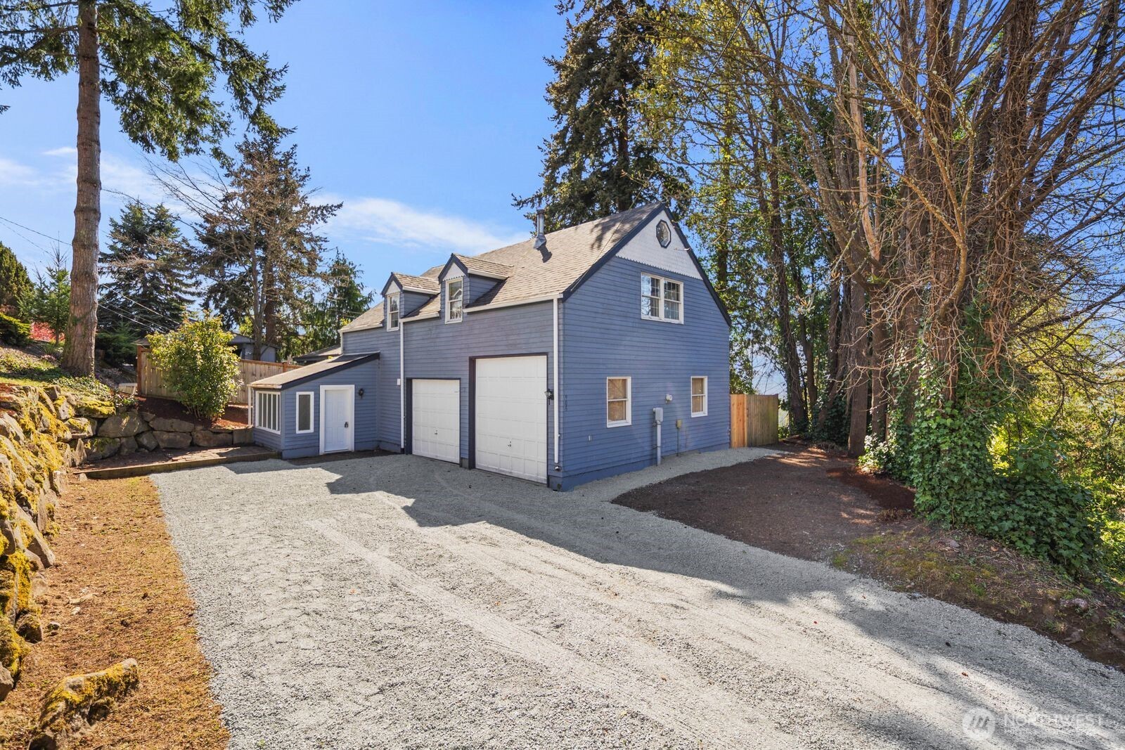 905 S 270th Street , Des Moines, WA 98198