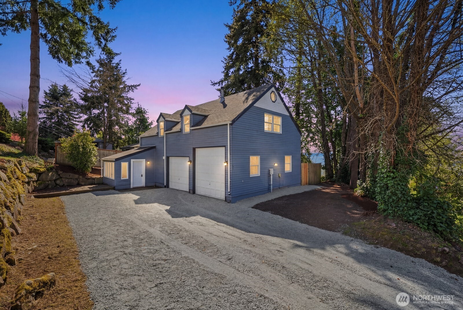 905 S 270th Street , Des Moines, WA 98198