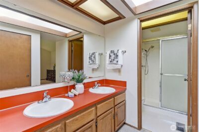 5600 140th Place SE, Bellevue, WA 98006 - Photo 19