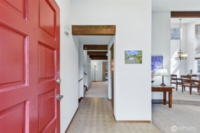 5600 140th Place SE, Bellevue, WA 98006 - Photo 3