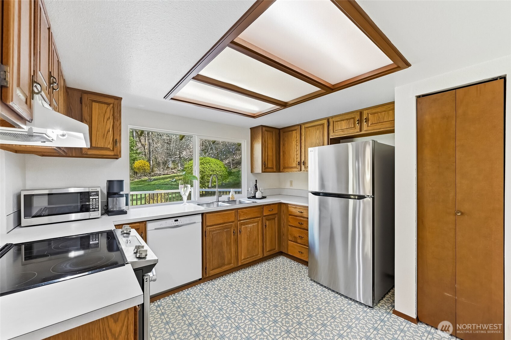 5600 140th Place SE, Bellevue, WA 98006