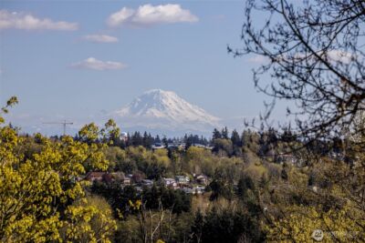20910 9th Avenue S, Des Moines, WA 98198-3254