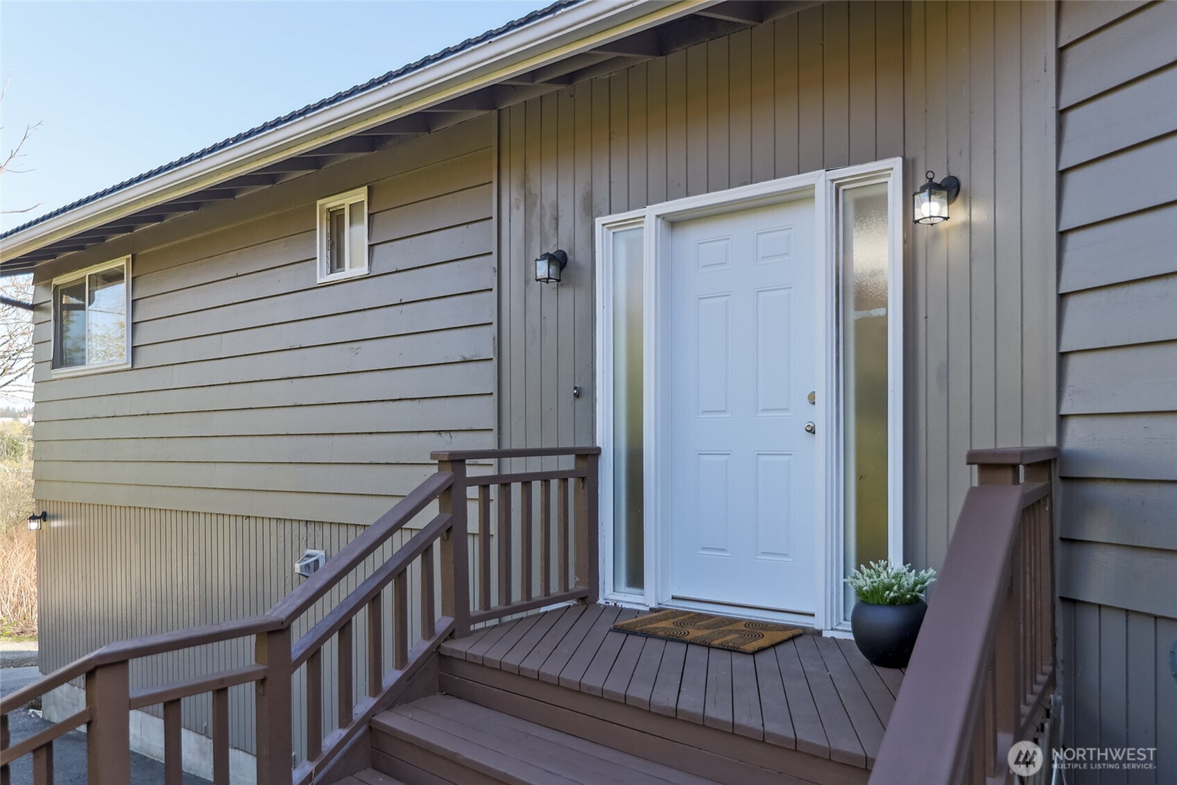 20910 9th Avenue S, Des Moines, WA 98198-3254