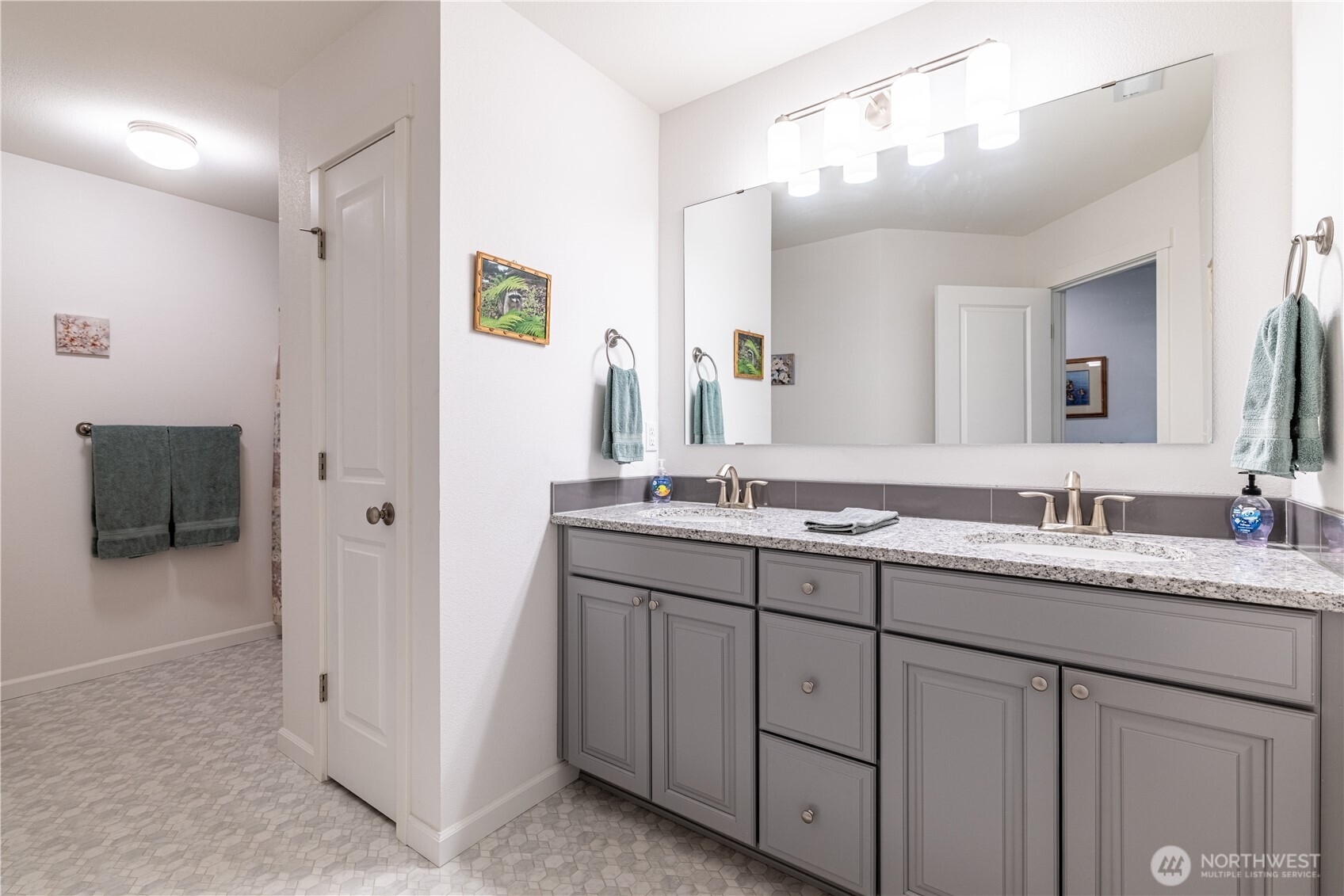 331 E Little Bear Lane , Shelton, WA 98584